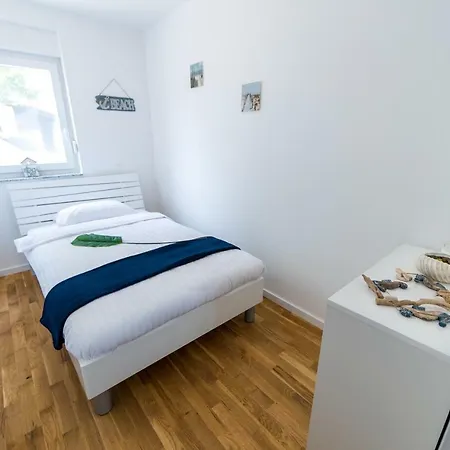 Apartment Abc A *