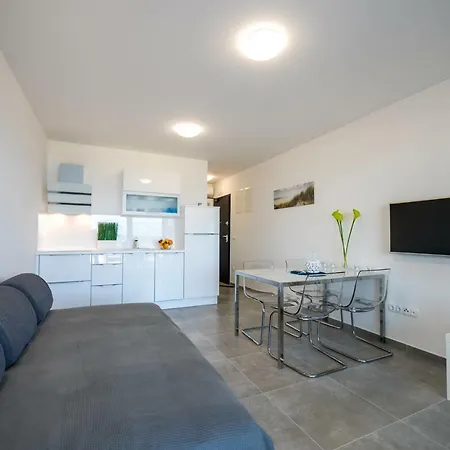 Apartment Abc A *